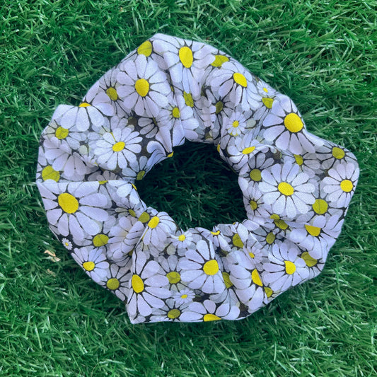 Daisy Scrunchie