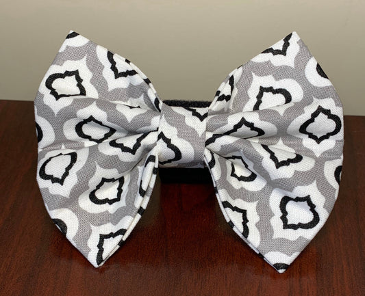 Silver Geometric Bow tie